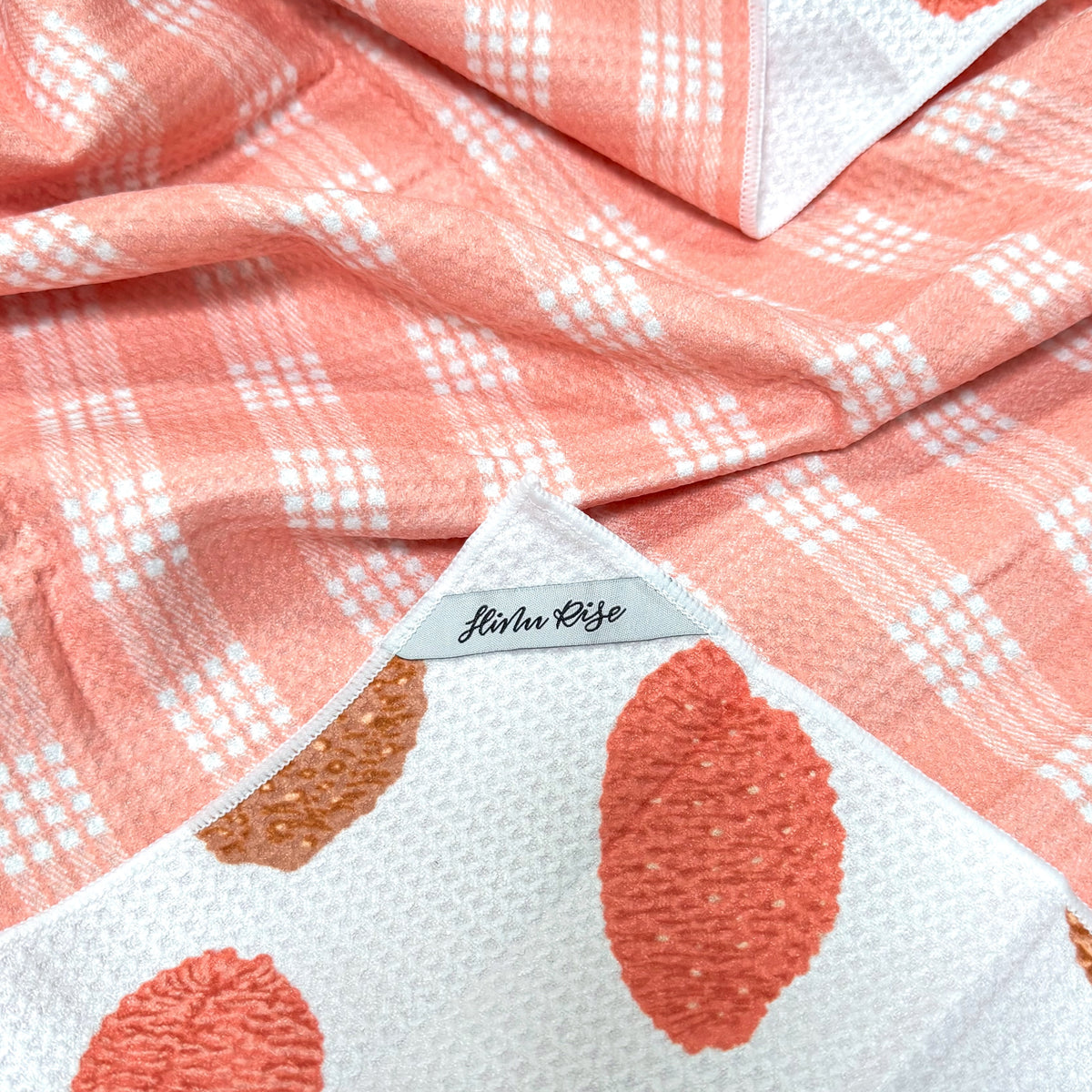 Hinu Rise: Reversible G Cowrie &amp; Palaka Hand Towel