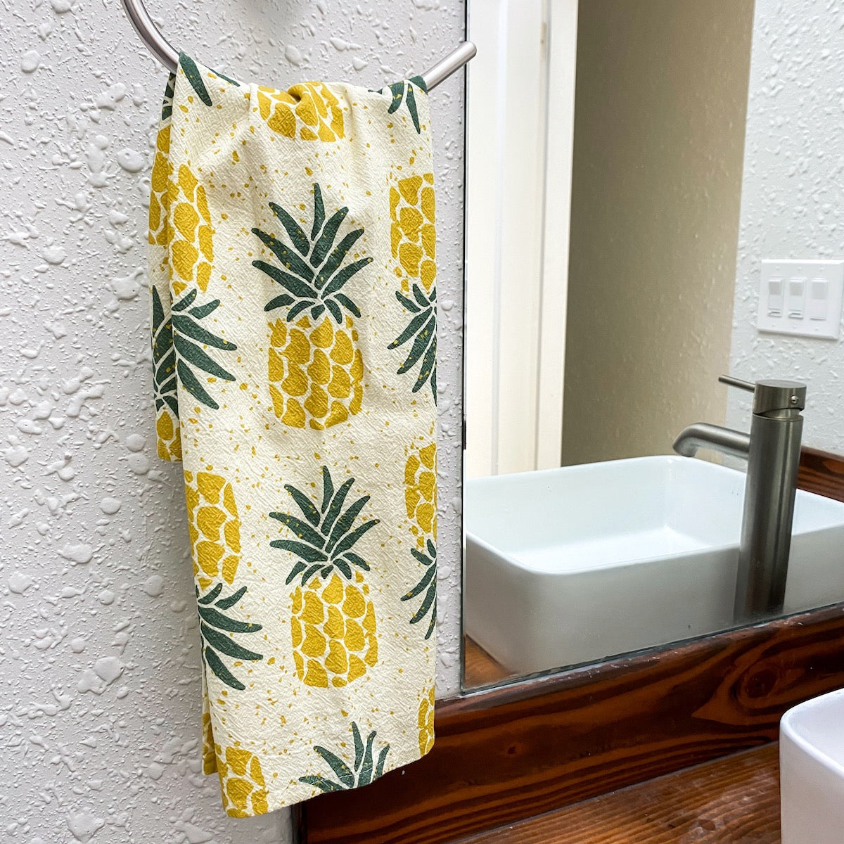 Hinu Rise: Lanai Pineapple Yellow Tea Towel