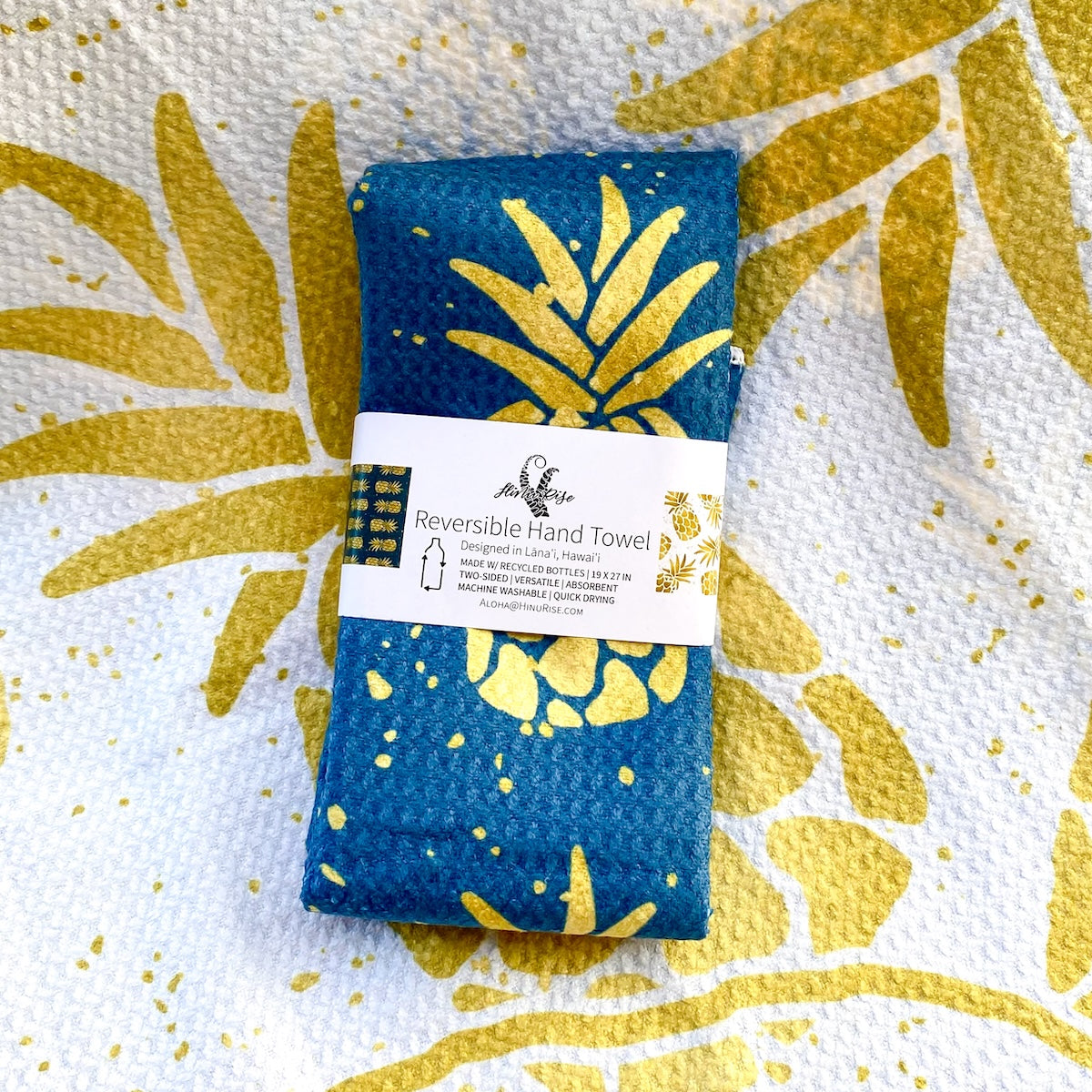 Hinu Rise: Reversible Lānai Pineapple Gold Hand Towel