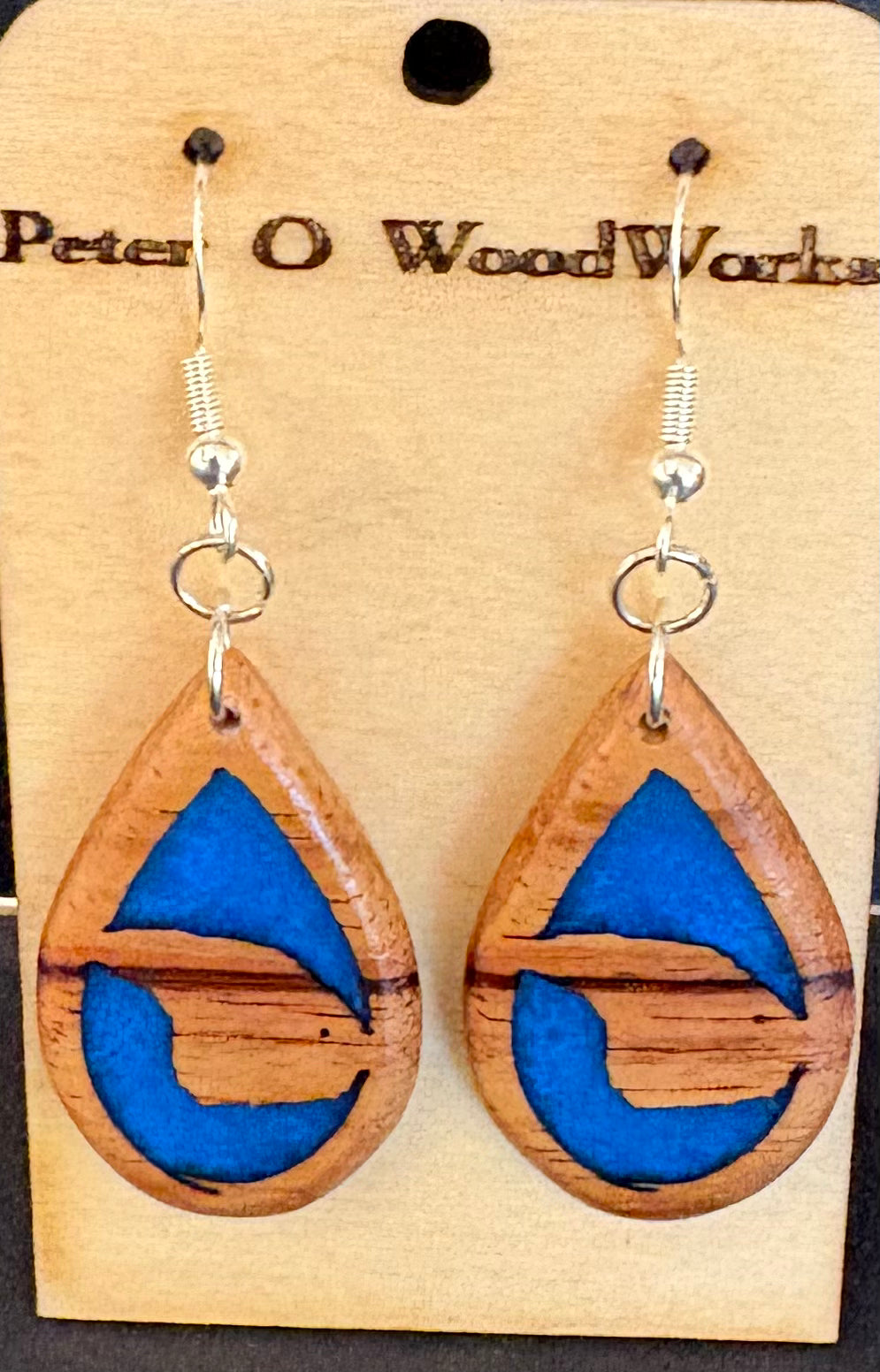 Peter Moran: Koa Earrings "Lana'i" epoxy inlay (Blue)