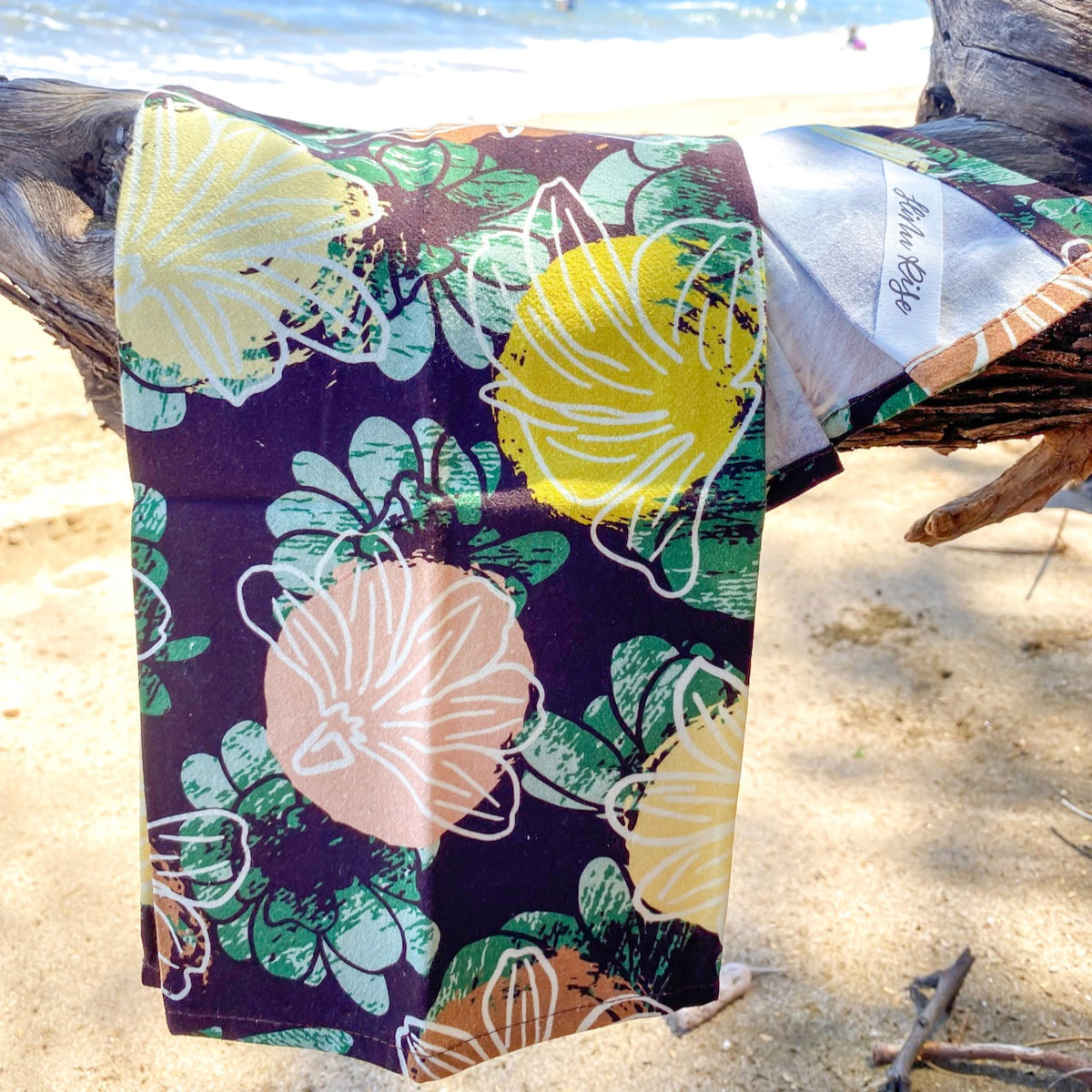 Hinu Rise: Naupaka Hero Tea Towel